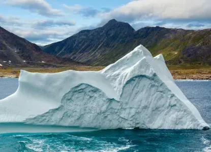  QUARK_Labrador_Torngat-Mountains-NP_Iceberg_HERO.jpg 