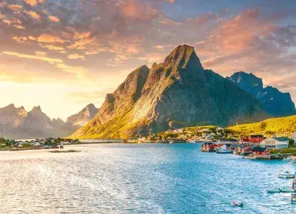 Reine-village_Lofoten_Norway-HERO.jpg Reine-village_Lofoten_Norway-HERO.jpg