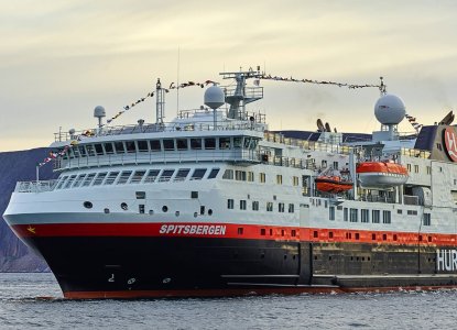  ms_spitsbergen_hurtigruten 