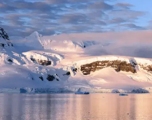 Extended Antarctic Circle Crossing | Discoverer